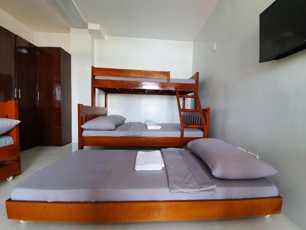 Хостел Lufian Dormitel Dumaguete City Экстерьер фото